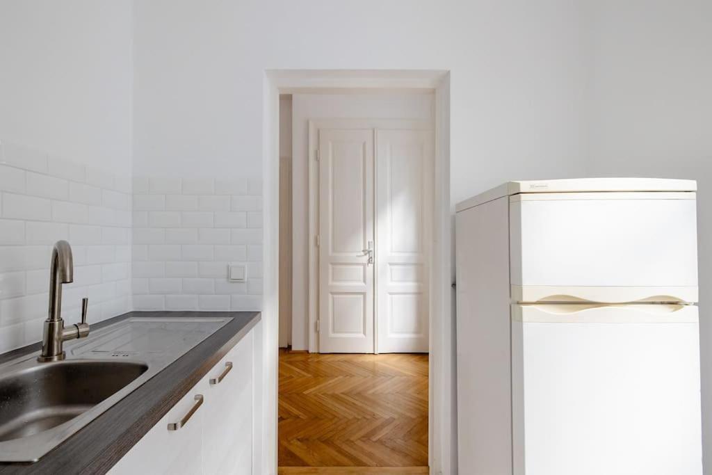 Nahe Schoenbrunn Apartment